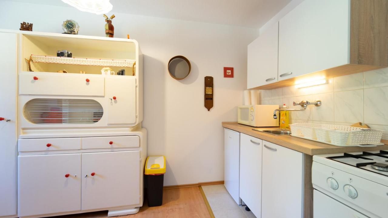 Karolina Apartment Fuzine Bagian luar foto